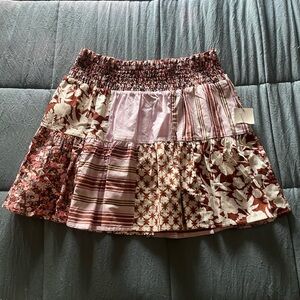 NWT Universal Thread Skirt